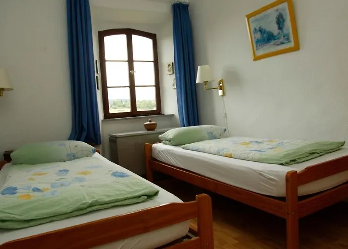 Kapelle - Urlaub Auf Dem Weingut * Maring-Noviand